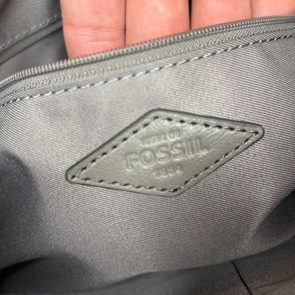 Fossil Kinley Gray Pebbled Leather Adjustable Crossbody Shoulder Bag Purse - Picture 11 of 13